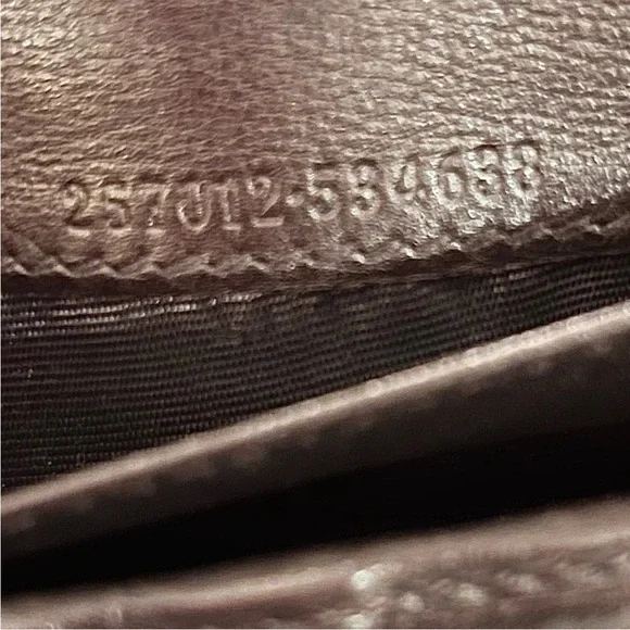 GUCCI- Guccissima Signature Continental Wallet Chocolate-Excellent Condition - Picture 7 of 16
